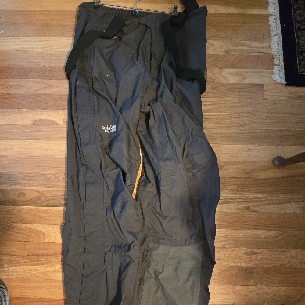 The North Face Men's Gray Ski Pants. Summit Series. Gore Tex. Worn Once.